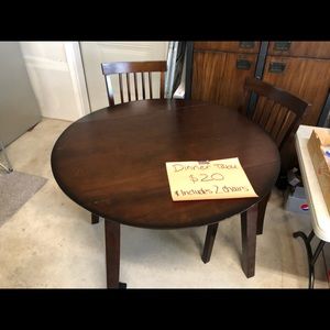 Dinner table with 2 chairs!